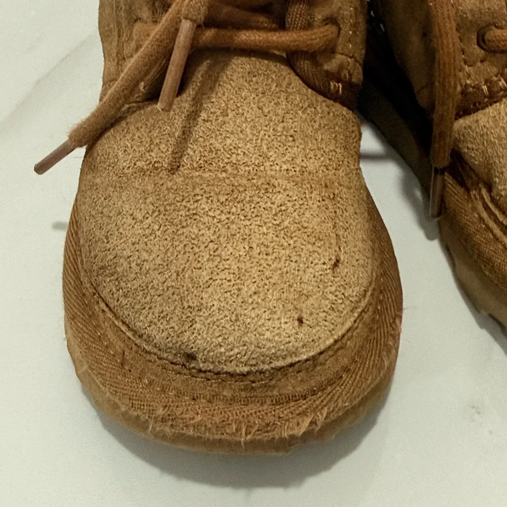 UGG Kids Neumel II Chestnut‎ boots 9